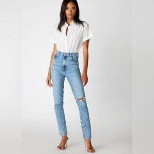 J Brand 1212 Runway High-Rise Slim Straight Jean in Comfort Stretch